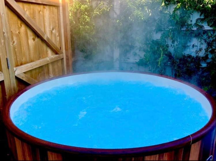 Elkstone Studio Private Hottub Pet Friendly Malvern Ngoại thất bức ảnh